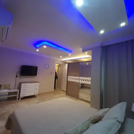 דירה Kueltuer Apartman *